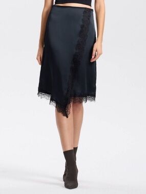 NWT Women's Split Lace Trim A-Line Skirt